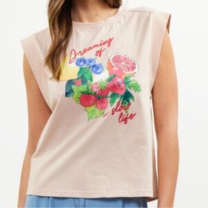 New with tags. Embroidered detail sleeveless top. Skies are Blue